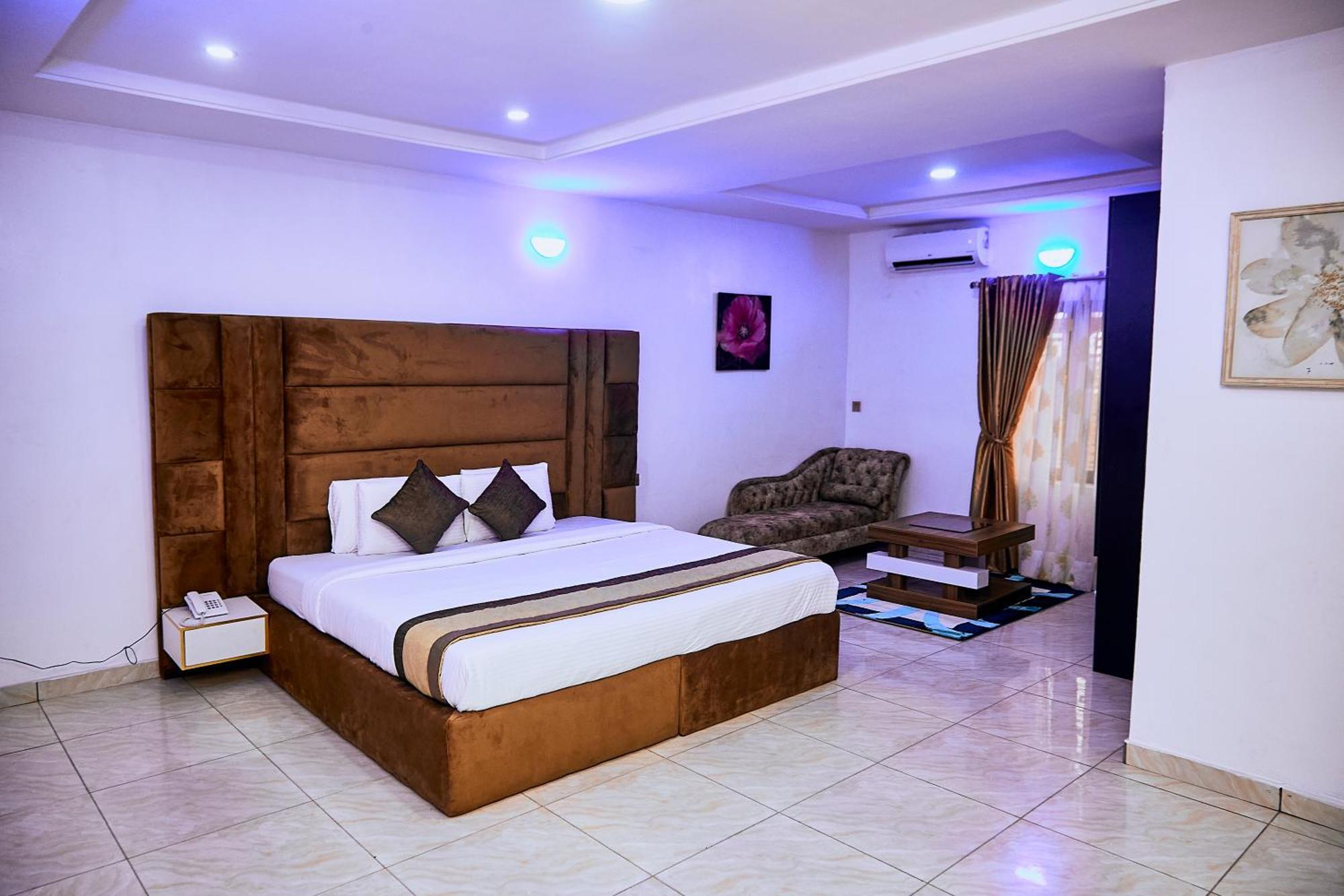 247 Luxury Hotel & Apartment Ajah Lekki Dış mekan fotoğraf
